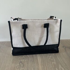 NWOT BURLAP TOTE SUMMER BEACH BAG